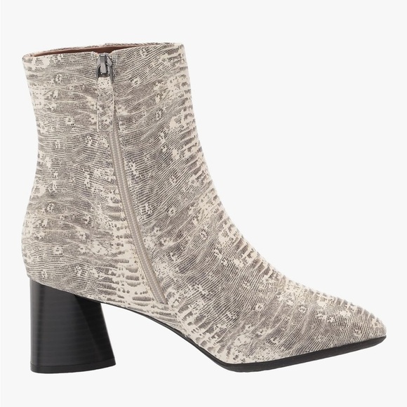 NWT Aerosoles Women's Ankle Fashion Boot, ICE LEATHER  size 11 - Picture 6 of 9